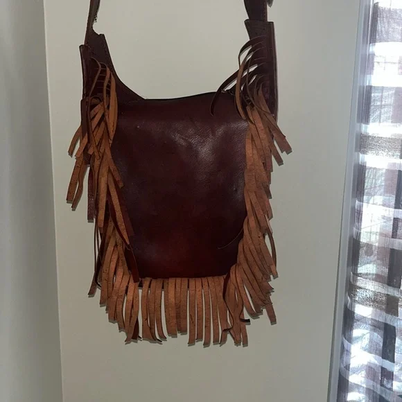 Hand-crafted Leather Fringed Adjustable Hip Belt-
Bumbag (unisex) - Picture 9 of 14